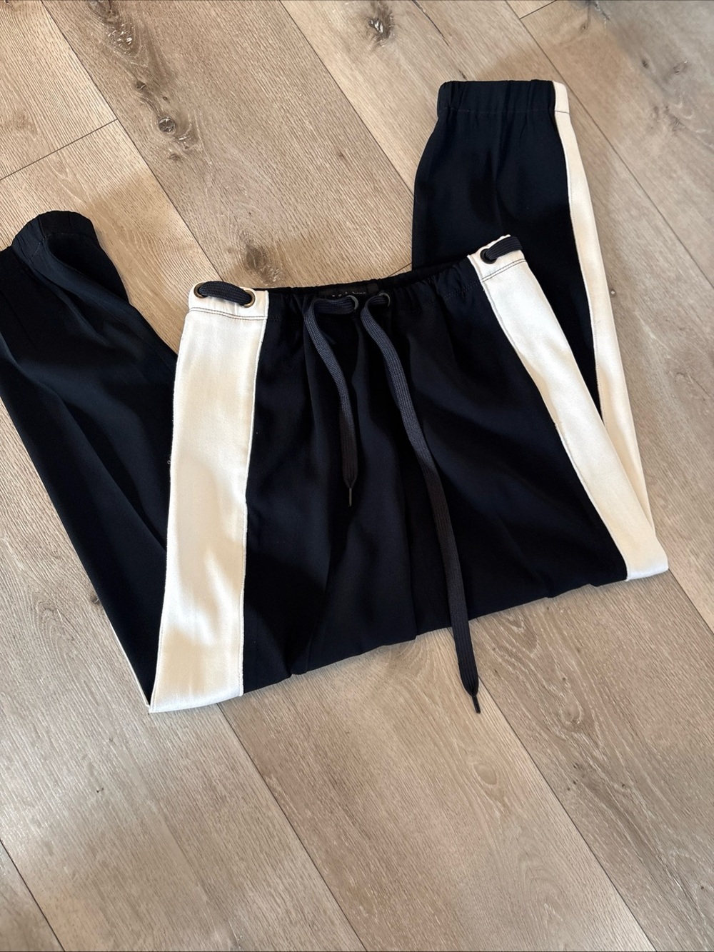 RARE Rag & Bone Black White Stripes Lounge  Elastic Waist Joggers Strings Sz 00
